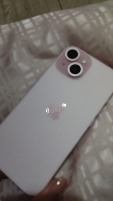 iPhone 15, 128 гб, в идеальном состоянии