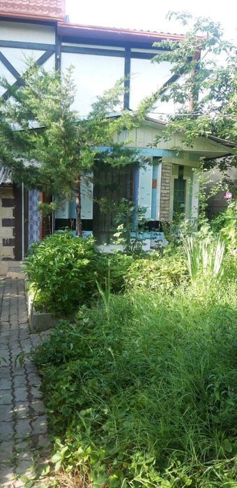 Продаётся дача 6 соток в ЧАРВАКЕ
Домик состоящи