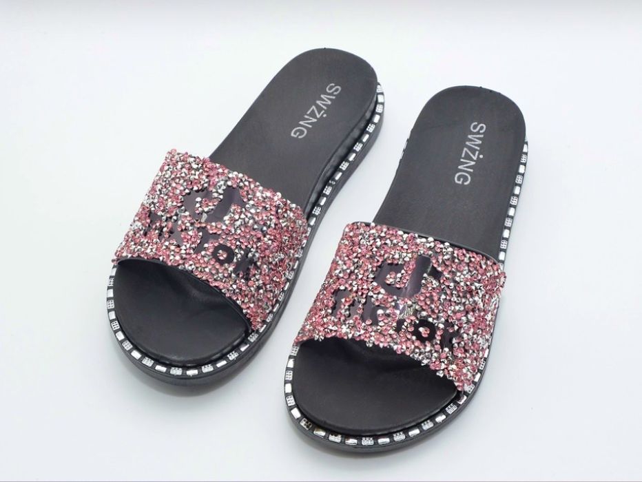 Блестящи дамски плажни чехли с кристали за летни ТикТок моменти на бре