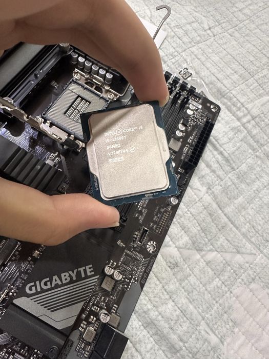 Комплект i5 13500T + GIGABYTE B760 GAMING X срочно
