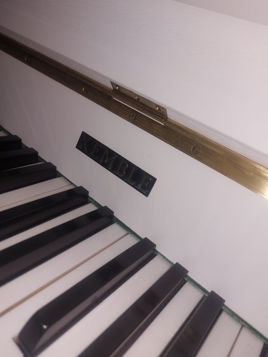 Pianina Kemble ( brand Yamaha)
