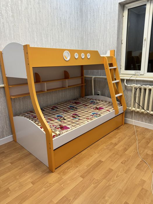 Продается детский гарнитур