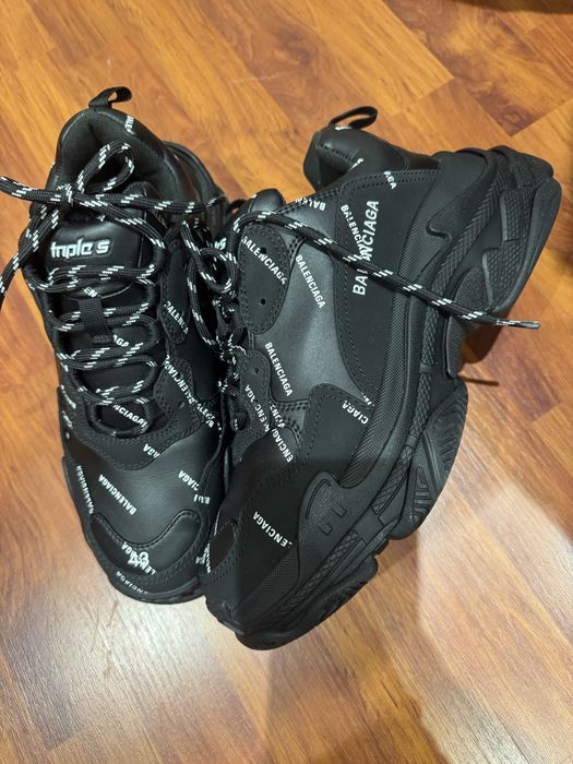 Adidasi Balenciaga Triple S Allover logo Noi Originali