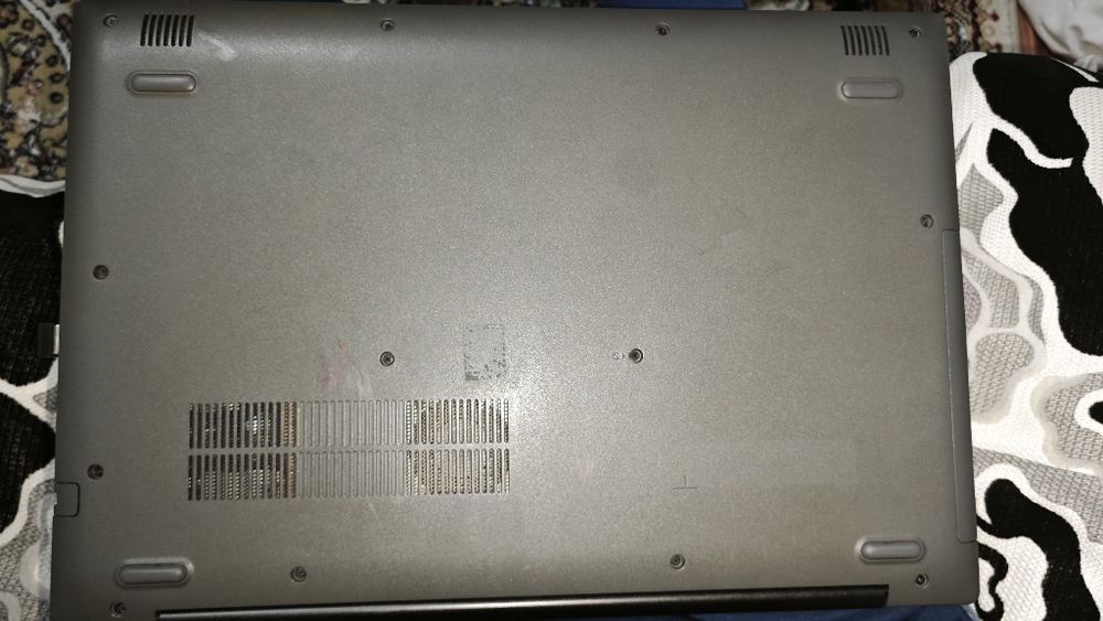 Ноутбук lenovo  продам