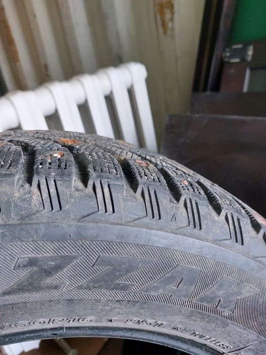 Два зимних балона BRIDGESTONE R 16