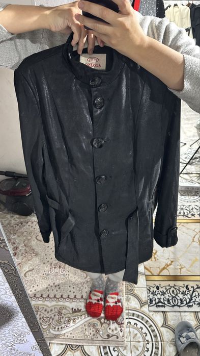 Сырт киімдер сатылады