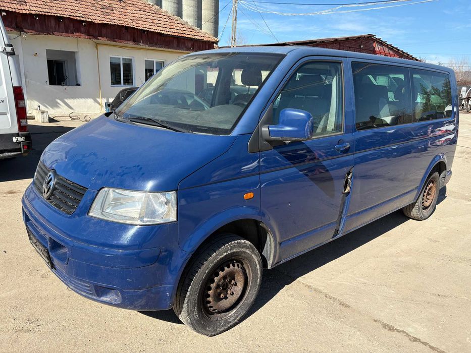Dezmembrez Volkswagen TRANSPORTER T5 2.5 TDI 8+1 EXTRALUNG 2007