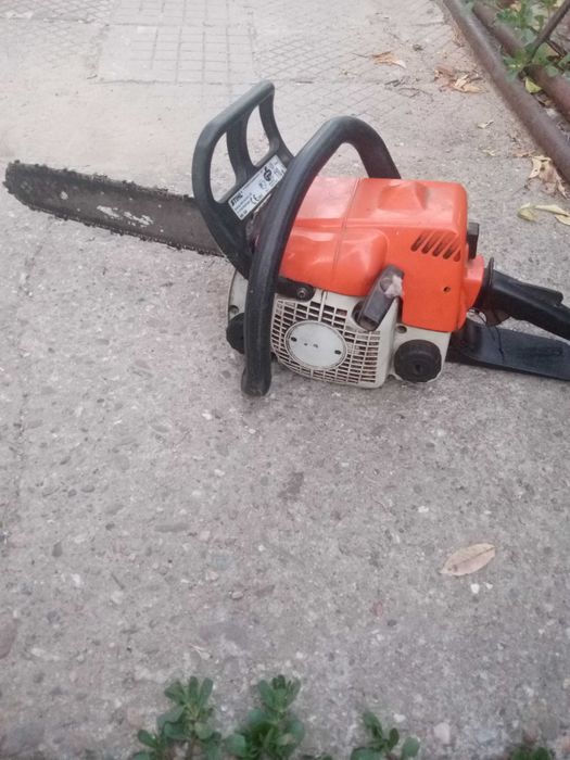 Продавам stihl MS180