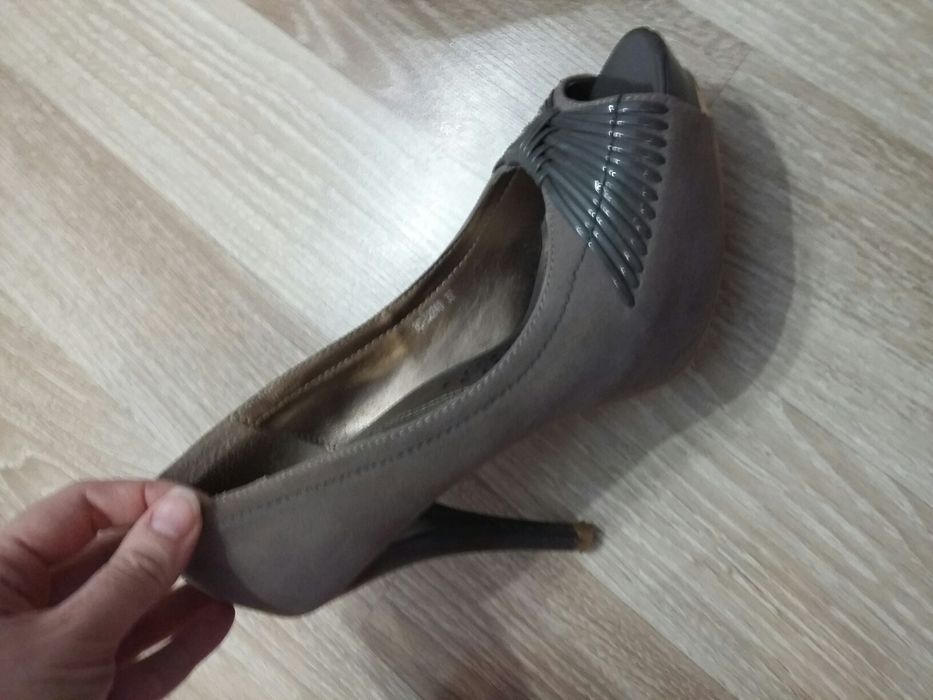 Дамски стилни обувки цвят каки