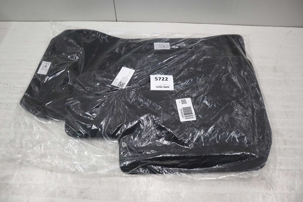 Нови велурени стелки за БМВ Г20 Г21 BMW G20 G21 2 комплекта