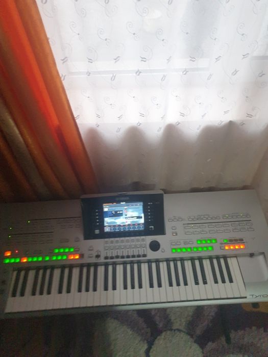 Tyros3 schimb cu korg pa3x