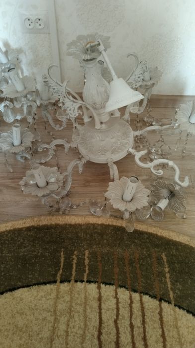 Продается люстра