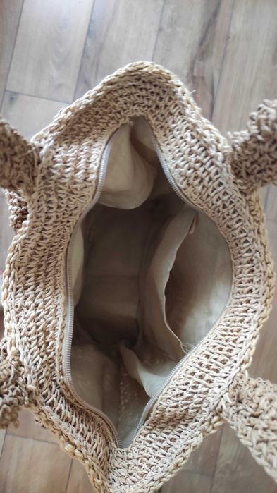 Плетена дамска чанта с цветя