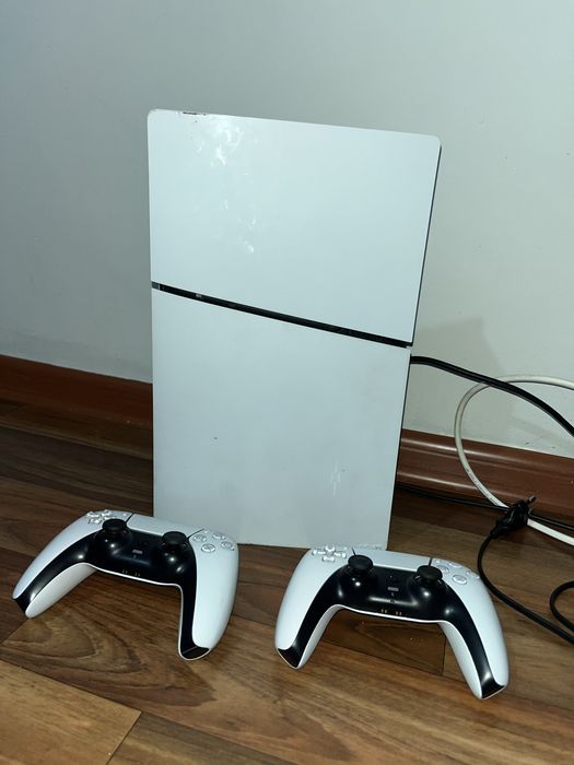 ПС 5 слим с 2 джостикам продаеться