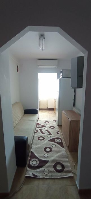 Închiriez apartament 2 camere decomandat