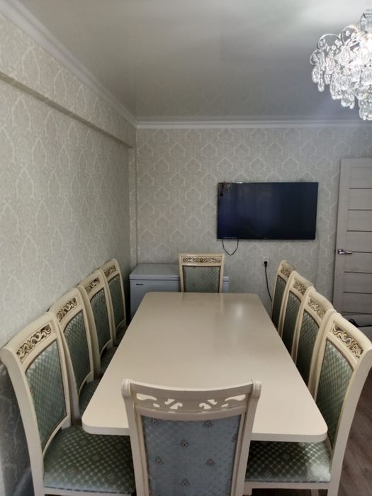 Стол в хорошем состоянии