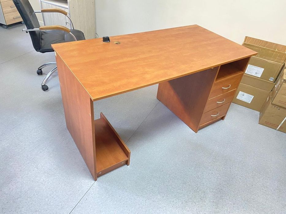 Офисная мебель б/у