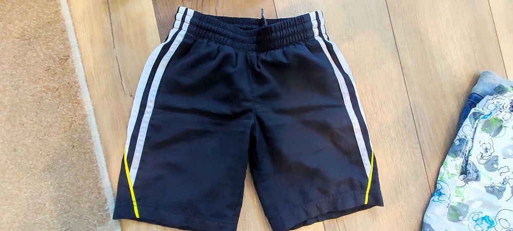 Шорти adidas размер 3-4