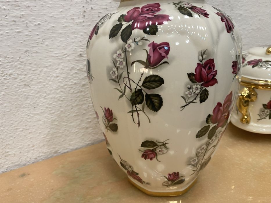 Порцеланов сет на Boch Belgium ваза и кутия за бижута