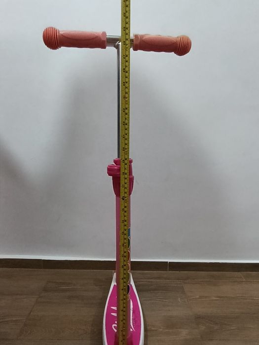 Vând trotinetă fete