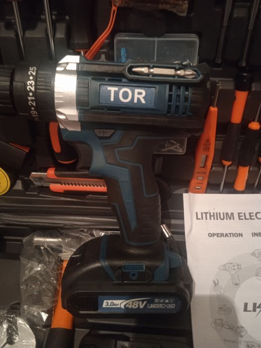 Продам шуруповерт