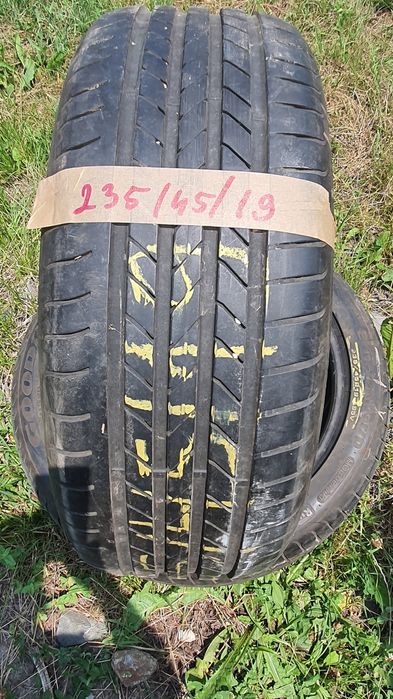 Anvelope vara 235/45/19