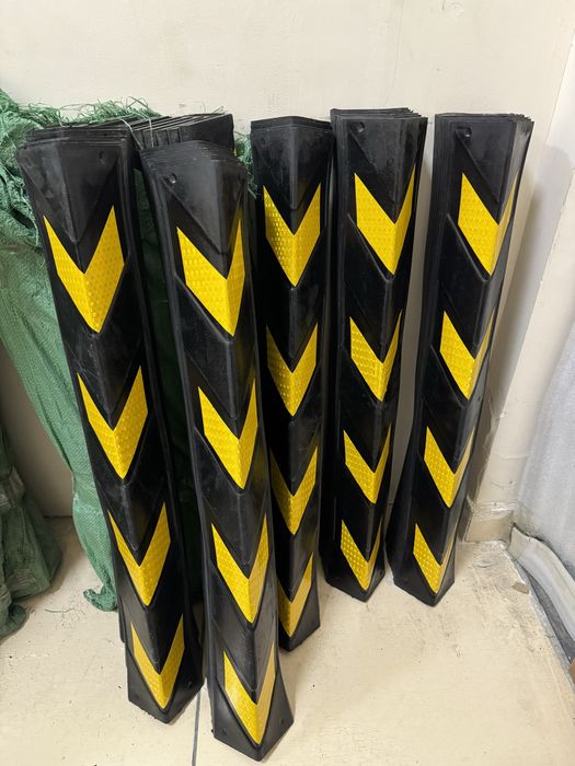 Защищает углы стен, оборудования и проходов от ударов