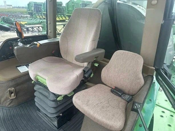Опрыскиватель John Deere 4730