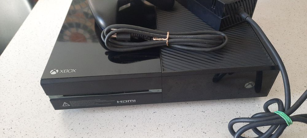 Citiți anutul vand  xbox one fat