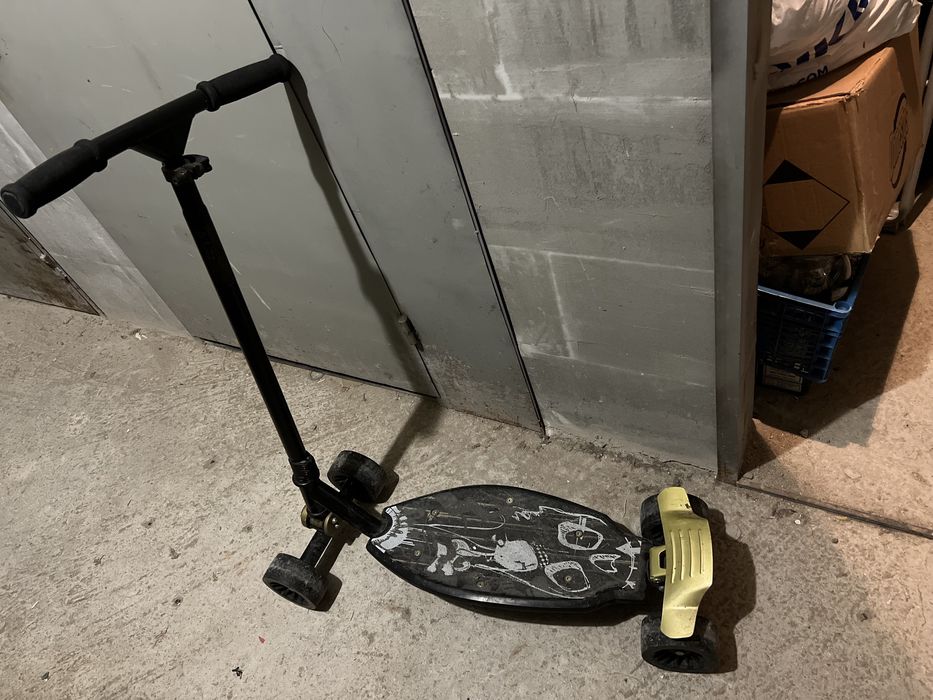 Тротинетка с четири гуми / Четириколка