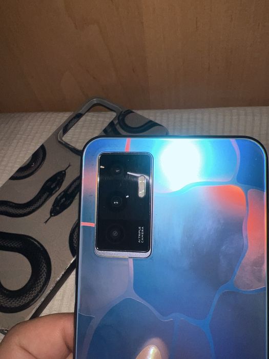 Продам телефон Vivo V23e
