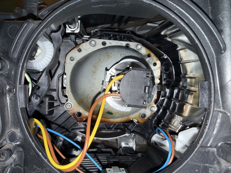 VAND faruri BMW F10/11 OEM