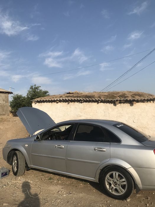 Laccetti 1.8 holati yaxshi kuzovda mayda chudasi bir narxini keliwamiz