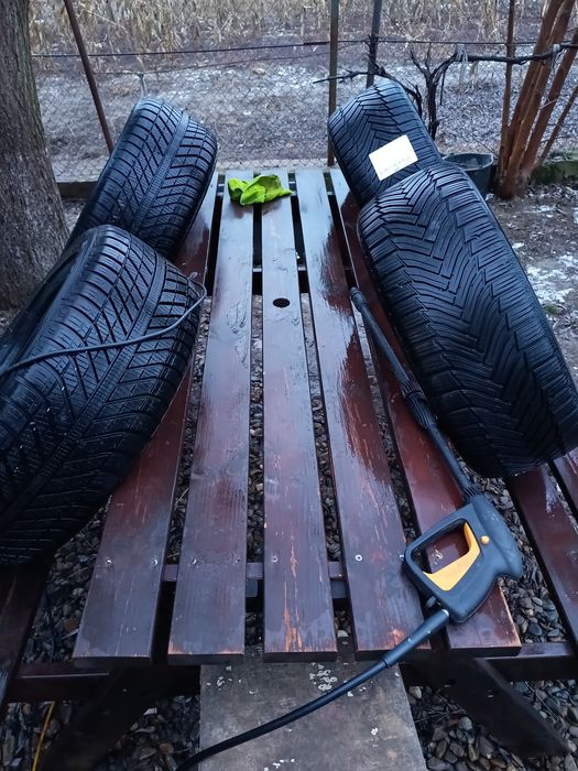 Cauciucuri iarna 225 50 17