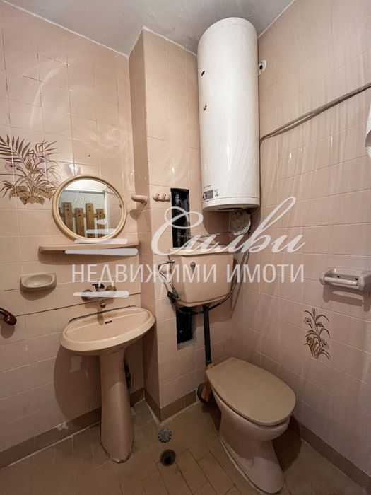 Двустаен апартамент - кв. Тракия!