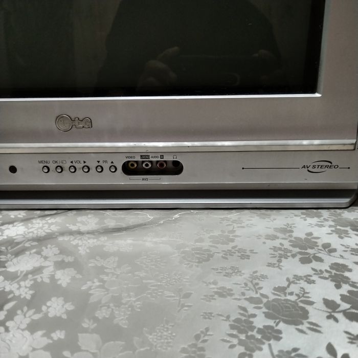 Телевизор отличном состояние.