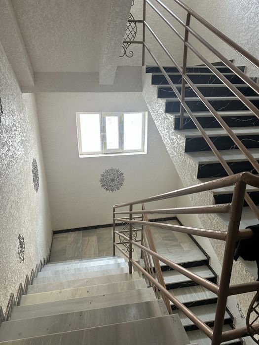 Квартира сотилади