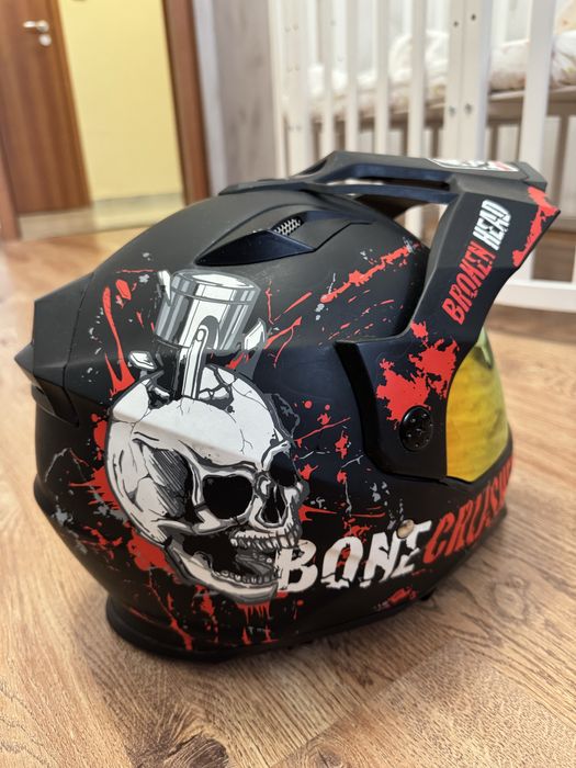 Мото каска Broken Head