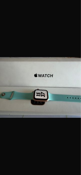Apple Watch Gold в идеальном состояний