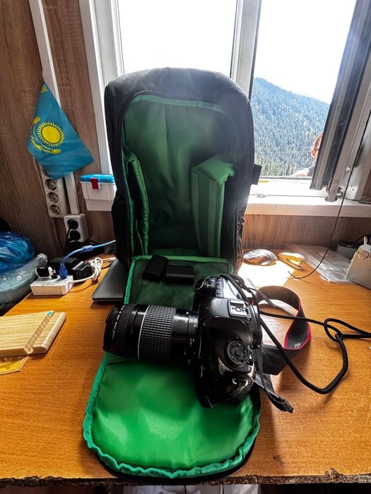 Canon 5D mark3  .