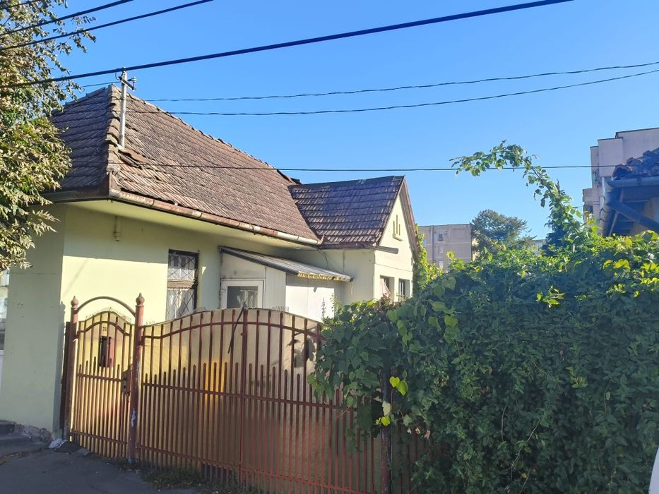 Casă de vânzare.