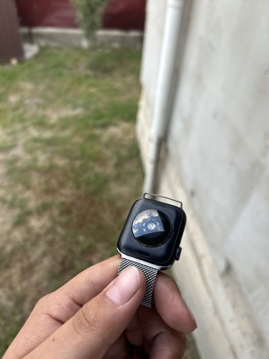 Applee watch se-2поколения