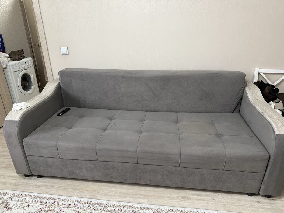Продам диван бу в хорошем состоянии.