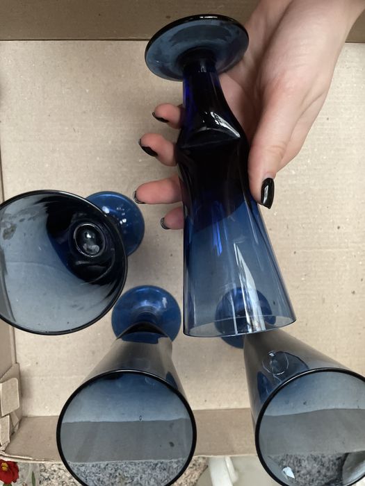 Синие красивые бокалы