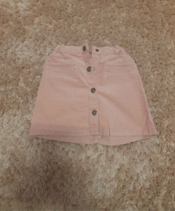Fusta de catifea roz,Marimea 104-110,5 ani