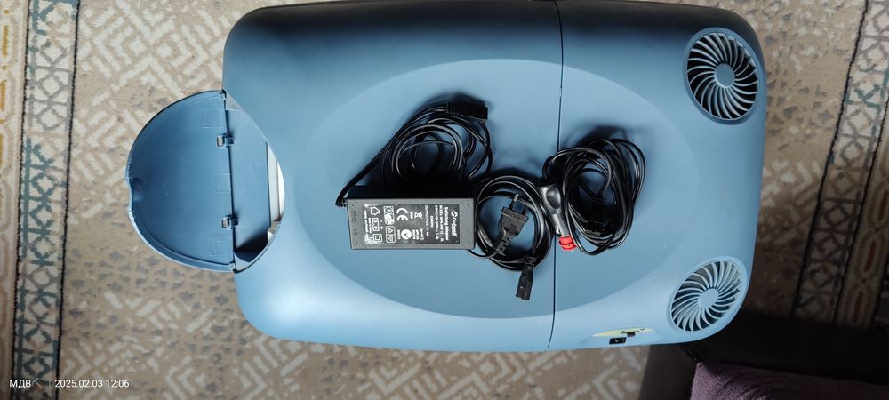 Холодильник термоэлектрический.