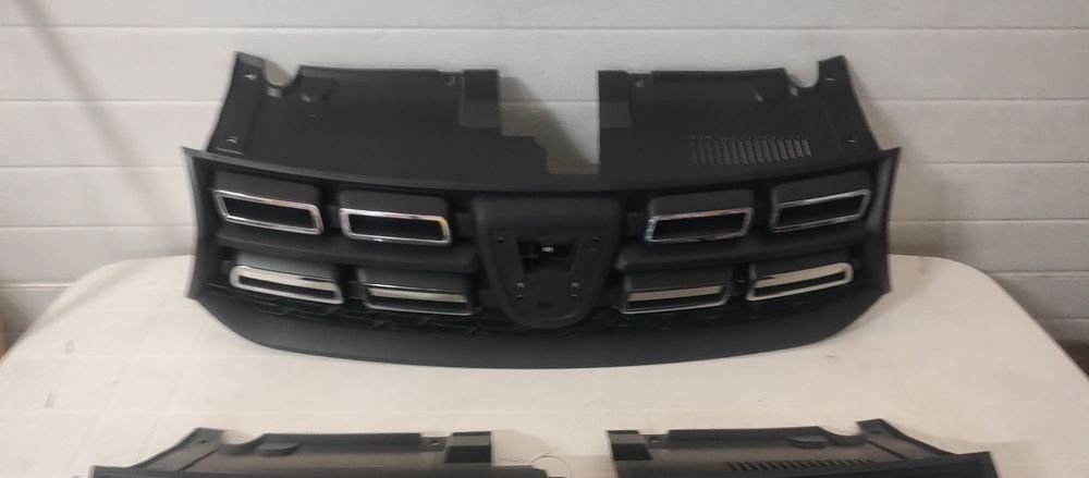 Grila bara fata Sandero stepway 2, MCV, Logan 2 , Sandero 2