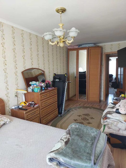 Срочно продам 3-х комнатную квартиру