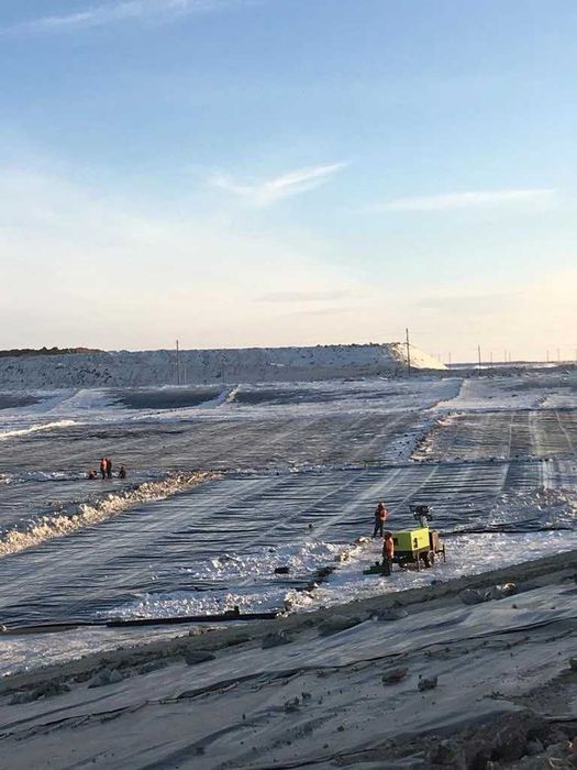 Монтаж геомембраны