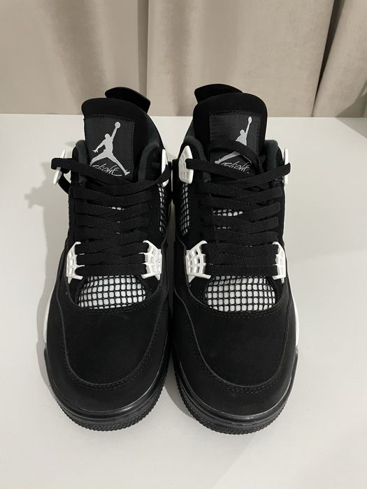 Jordan 4 Retro White Thunder